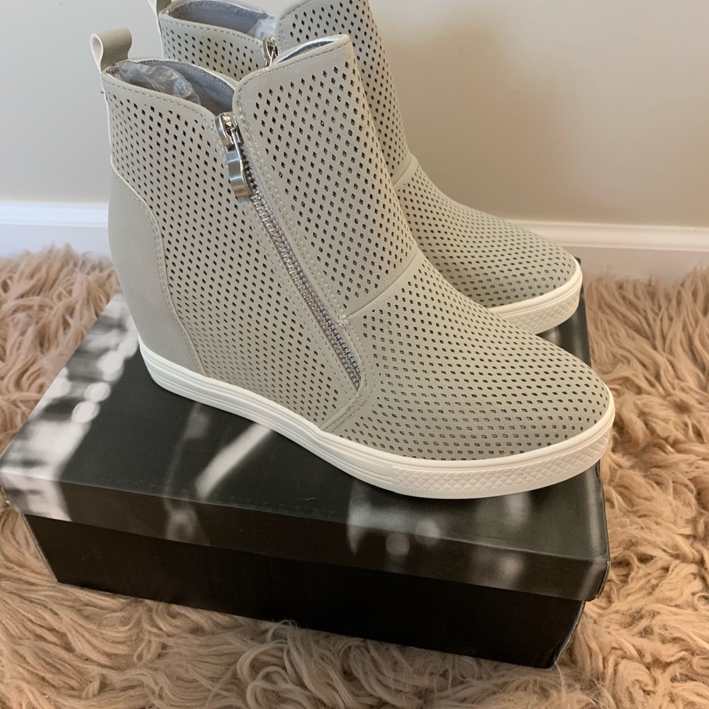 Gray wedge sneakers faux suede